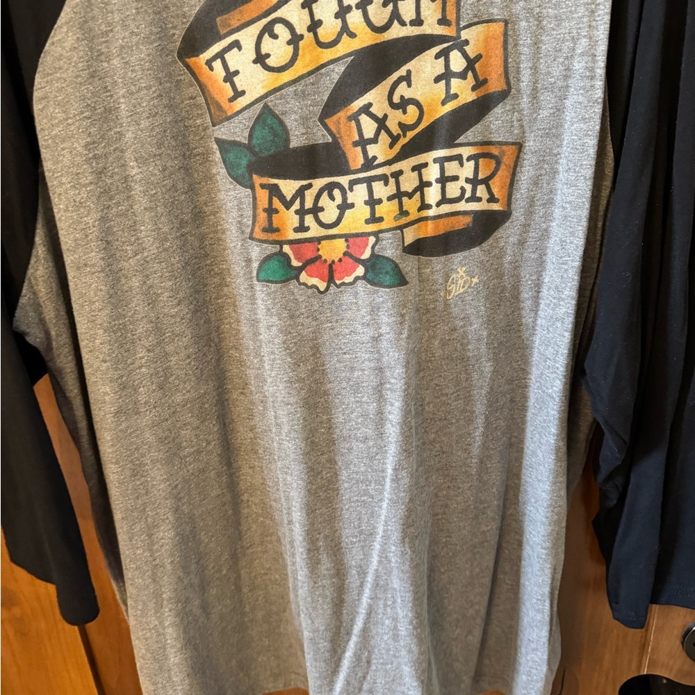Harveys women’s Long Sleeve Black and Gray Tee - Picture 3 of 3